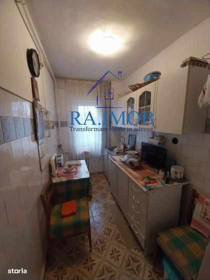 Apartament 2 camere, Vest-Baraolt, et 4/4 - 42.500 euro negociabil - 9