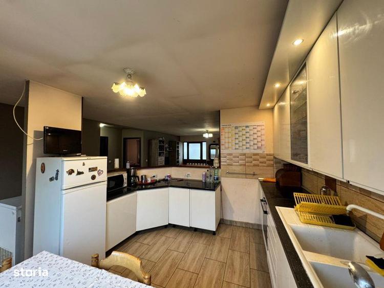 Casa cocheta cu terasa | 5 ari teren - 4