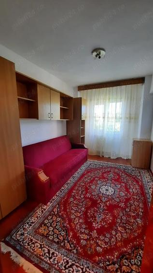 Ofer spre inchiriere apartament 3 camere - 1