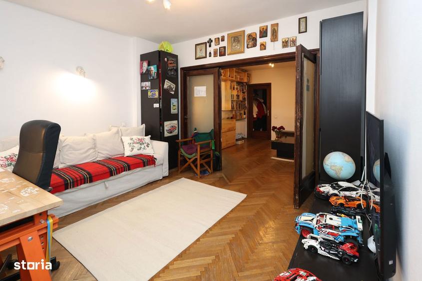 Apartament cu 3 camere ?i balcon in Piata Romana - 3