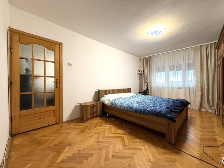 Apartament 2 camere, 52 mp utili, etaj 4, balcon 3mp -  Aradului - 3