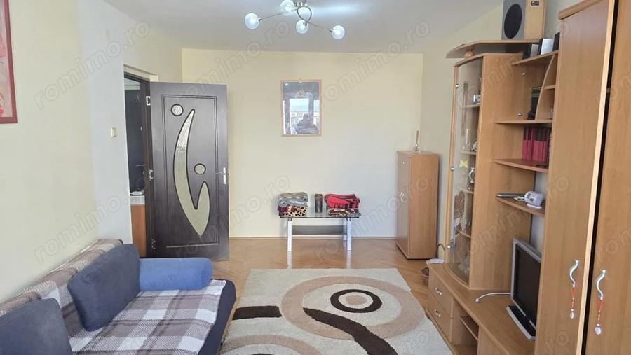 Vand sau inchiriez apartament 2 camere decomandat in Deva, zona Balcescu, etaj 3, mobilat - 1