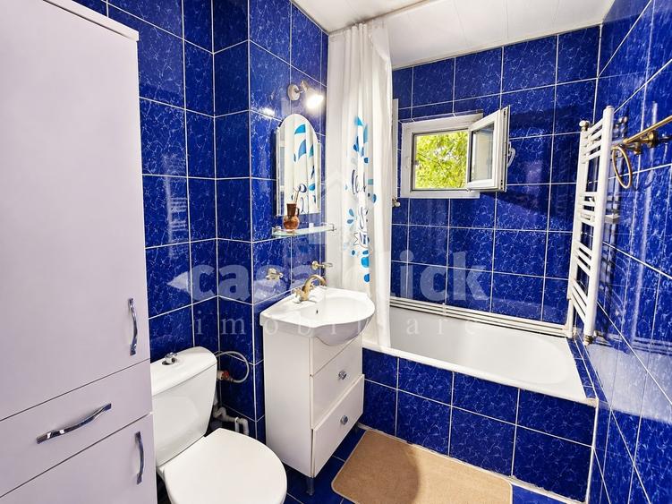Apartament cu 3 camere decomandat în Piața Centrală