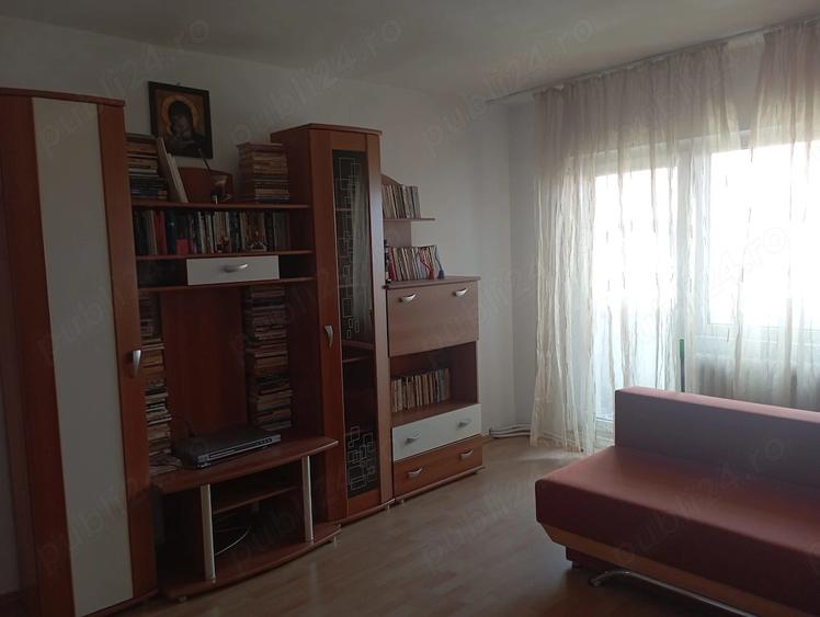 Apartament cu 3 camere decomandat în Dorobanți