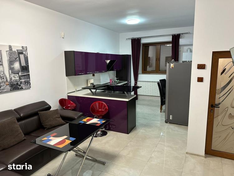 Casă cu 2 camere cu Teren 70 Mp în Central