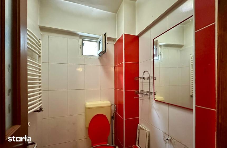 Apartament cu 3 camere decomandat în Drumul Taberei