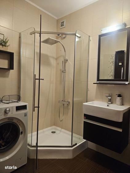 Apartament cu 2 camere decomandat în Est