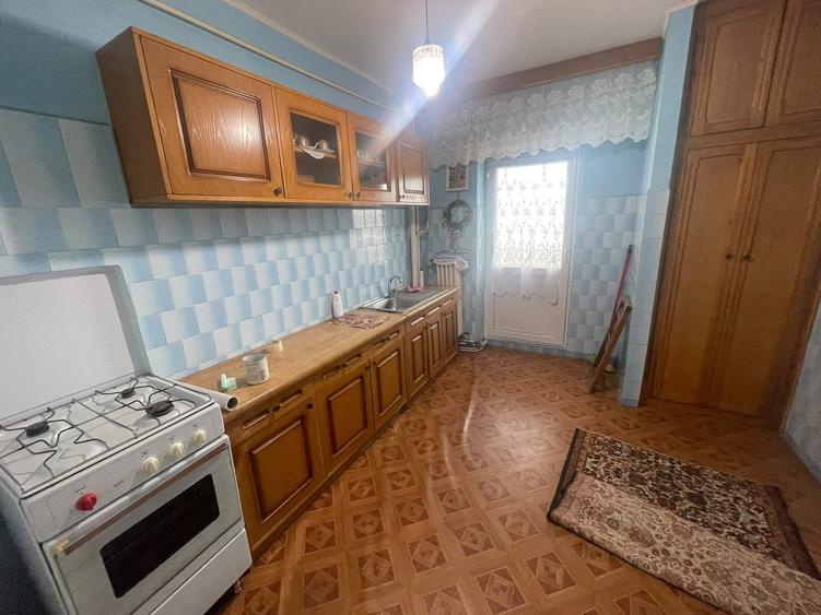 Apartament cu 3 camere decomandat în Cug