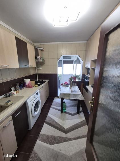 Apartament cu 2 camere decomandat în Nicolina