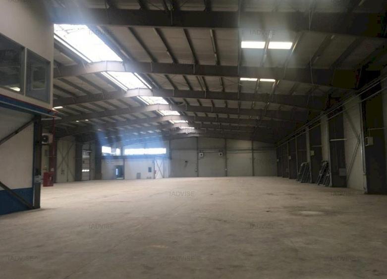 Spațiu industrial, de 3,100 mp, în Exterior Sud