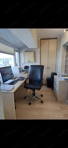 Apartament cu 4 camere decomandat, mobilat în Victoriei