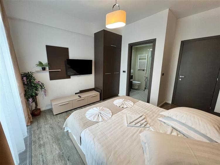 Apartament cu 4 camere decomandat, mobilat în Poiana Brașov