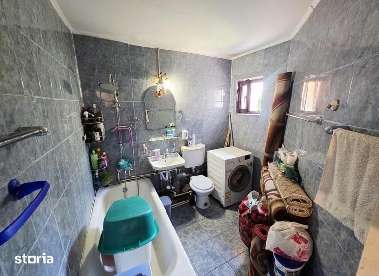 Apartament cu 3 camere în Alexandru cel Bun