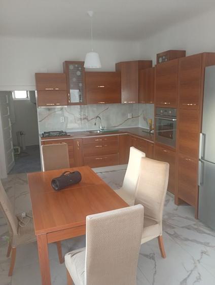 Casă cu 2 camere cu Teren 500 Mp în Central