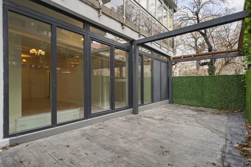 Apartament cu 2 camere decomandat în Moșilor