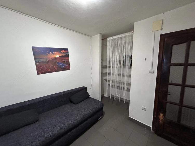 Apartament cu 2 camere decomandat în Confecții