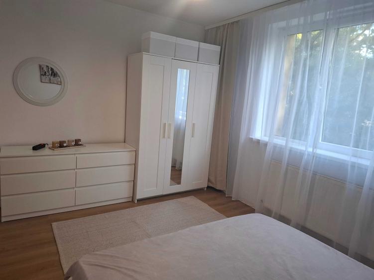 Apartament cu 2 camere decomandat în Titulescu