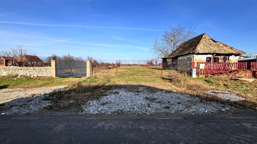 Teren Construcții intravilan de 2500 mp, în Felcheriu