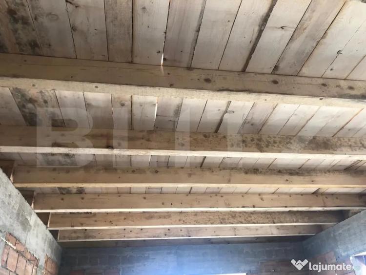 Casă cu 3 camere cu Teren 610 Mp în Cristian