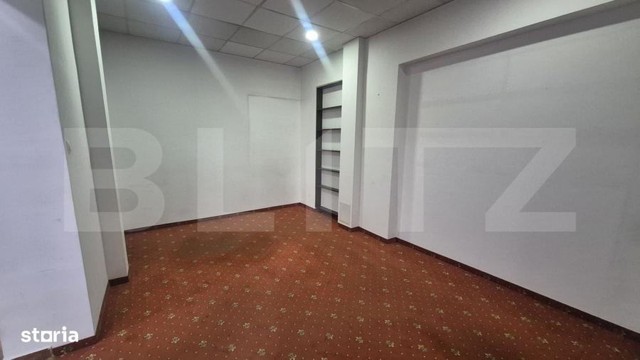 Spațiu comercial, de 49 mp, în Micro 16