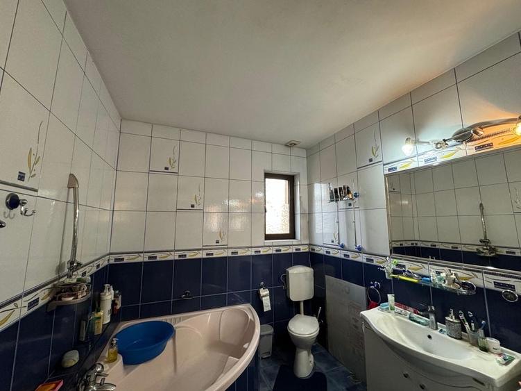 Casă cu 4 camere în Ultracentral
