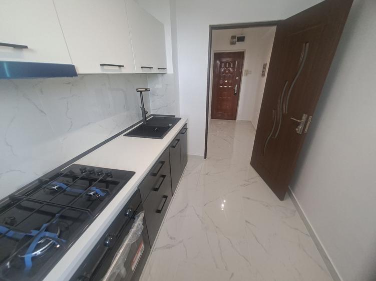 Apartament cu 2 camere semidecomandat în Alexandru Obregia
