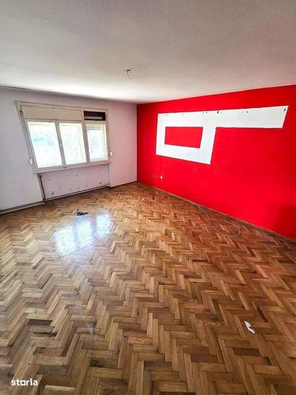 Casă cu 4 camere cu Teren 420 Mp în Titulescu