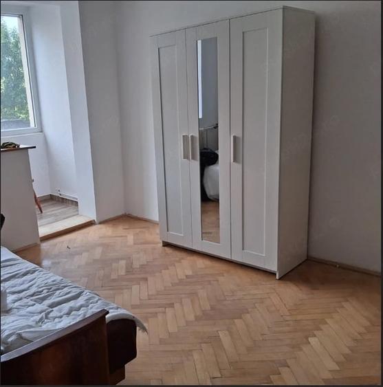 Apartament cu 2 camere semidecomandat în Complex Studențesc