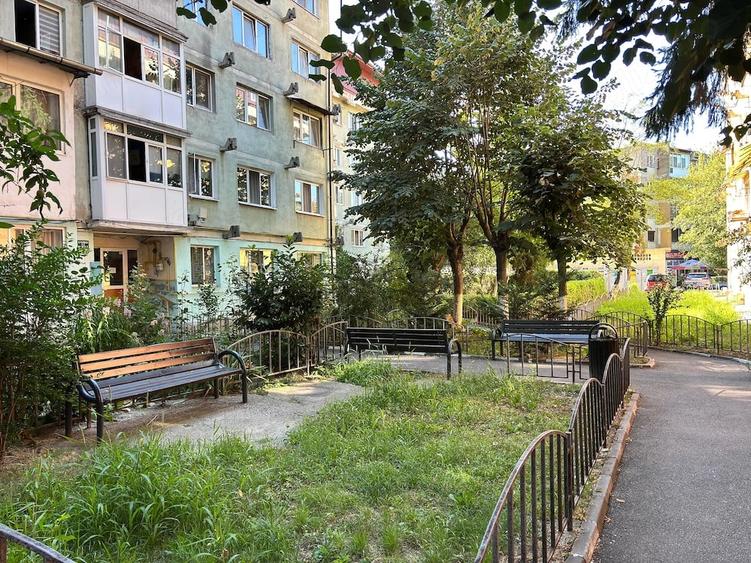 Apartament cu 3 camere decomandat în Nord