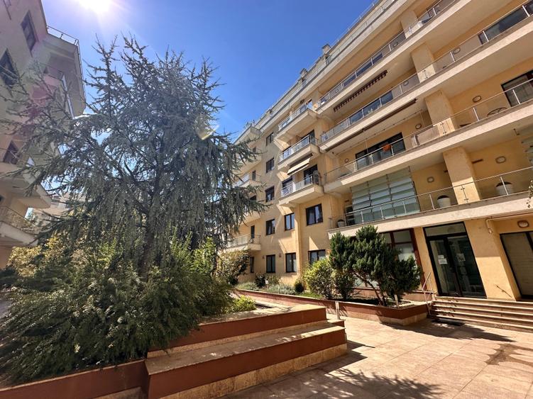 Apartament cu 2 camere semidecomandat în Herăstrău