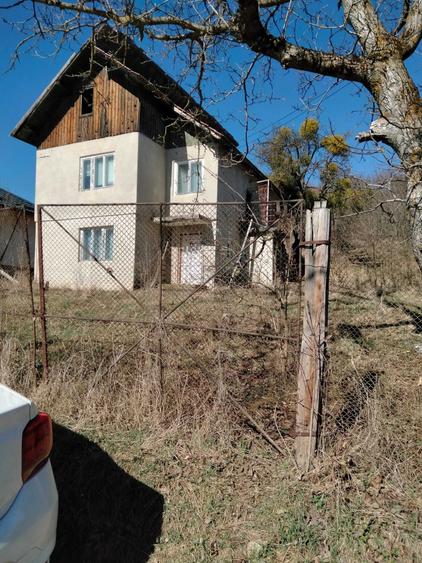 Casă cu 4 camere în Feleacu
