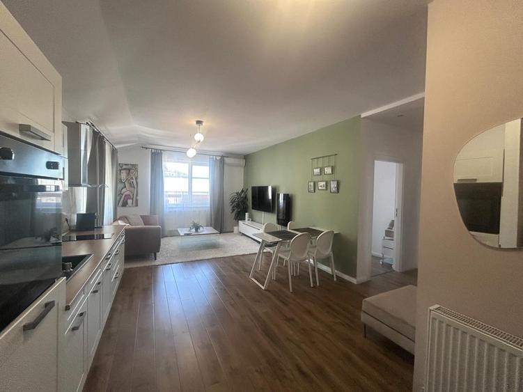 Apartament cu 2 camere semidecomandat în Florești