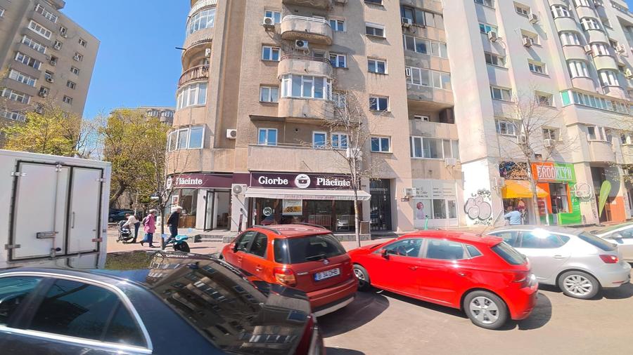Spațiu comercial, de 90 mp, în Mihai Bravu