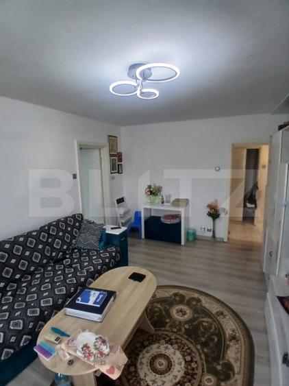 Aprtament de vanzare, cu 3 camere, zona Podul Ros - 5