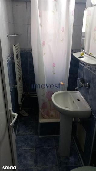 De inchiriat: Apartament cu 3 camere in zona Micro 16 - 1