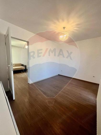Apartament in zona Centrala, et.1, curte privata. - 2
