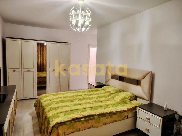 Apartament cu 4 camere semidecomandat, mobilat în P-ta Presei Libere