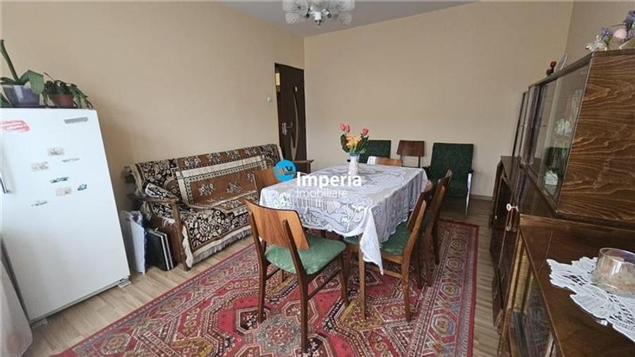 Apartament 4 camere de vanzare in Iasi  zona Dacia, etaj 2 - 2