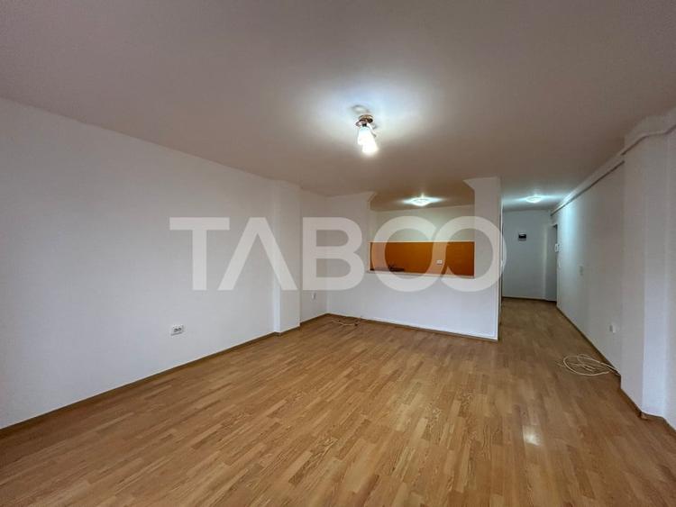 Garsoniera de vanzare etaj intermediar 45 mpu si balcon Sibiu - 4