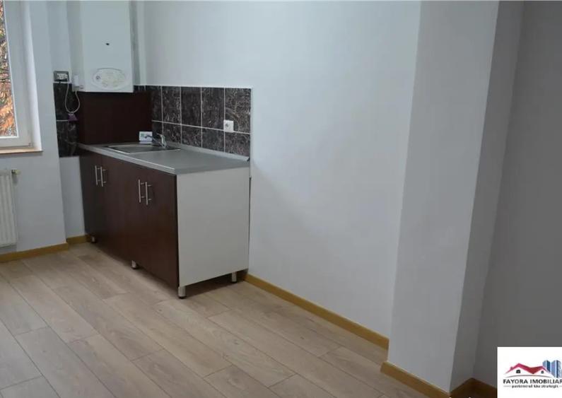 Spatiu pentru Birouri 2 Camere de Inchiriat Zona Ultracentra - 1