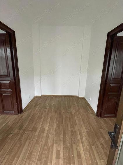 Inchiriez casa 4 camere, zona Stadion. Spatiul se preteaza pentru firme birouri. - 14