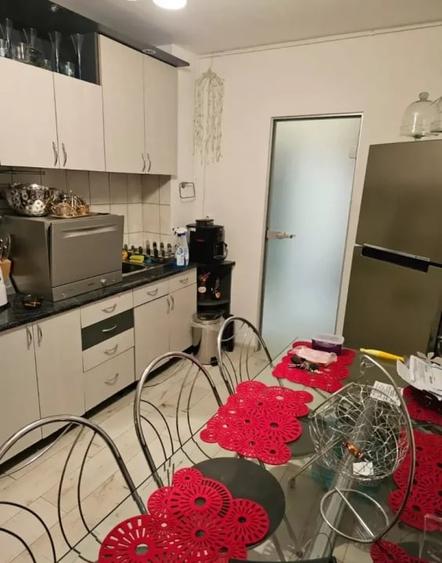 Apartament de 3 camere -Astra-Vad Comercial - 1