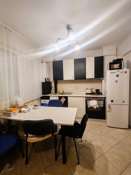 Ap 2 cam decom, mobilat clasic si utilat, curte cu spatiu verde, zona str. Horea - 3