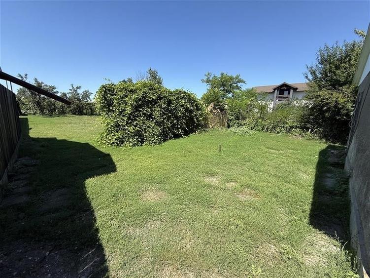 Teren cu casa veche-Holt! - 5