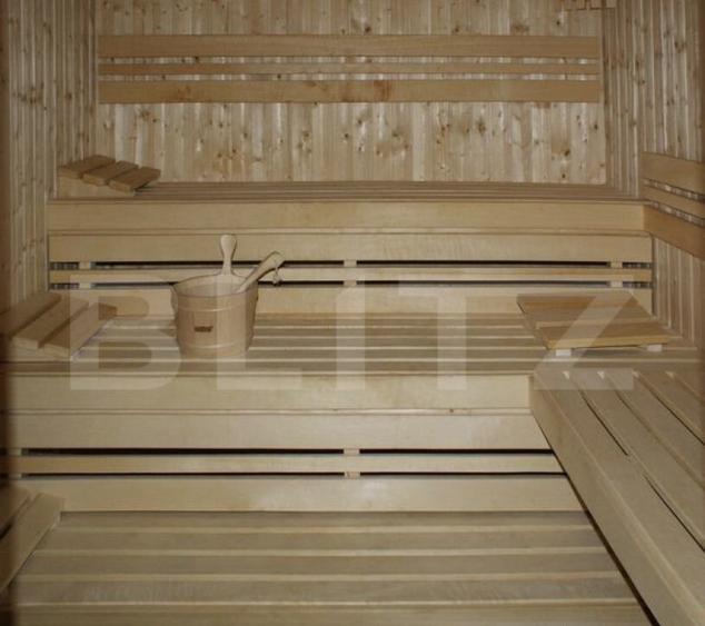 Oferta unica: pensiune ?i teren generos de 16000 mp in - 7