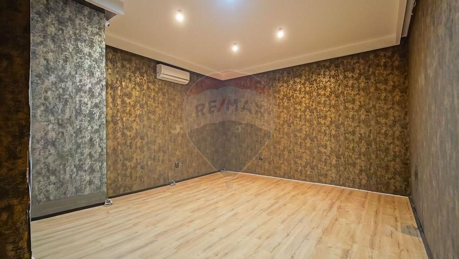 Spatii comerciale de inchiriat in Bod, suprafata 535 mp,  3 intrari - 21