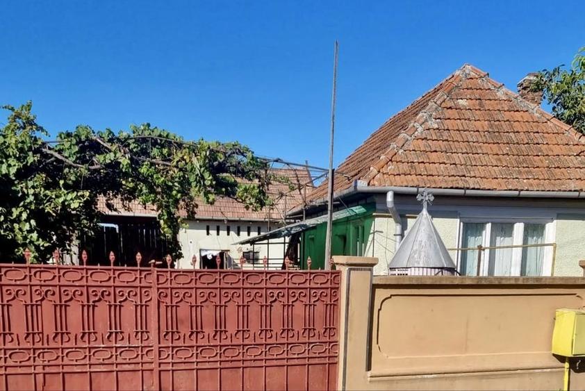 Proprietar, vand casa Leorint - 1