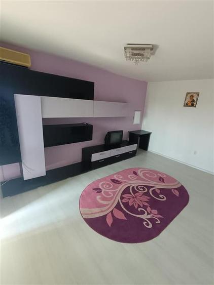 SPATIOS! Ap 2 Camere, etaj Intermediar in bloc cu Lift-58 mp - 1