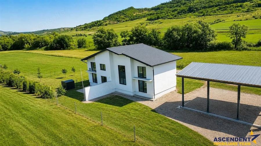 Casă cu Teren 327 Mp în Sântana de Mureș