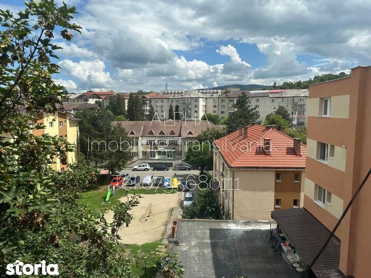 Apartament 3 camere,etaj 4,baie cu geam,zona Lidl/Liceul API - 1